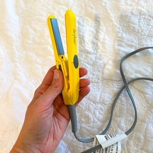 Mini travel size hair flat iron